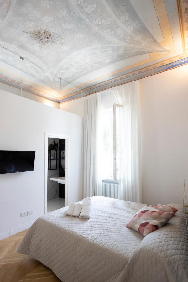 Sinonda Luxury Apartment ไมยอรี ภายนอก รูปภาพ