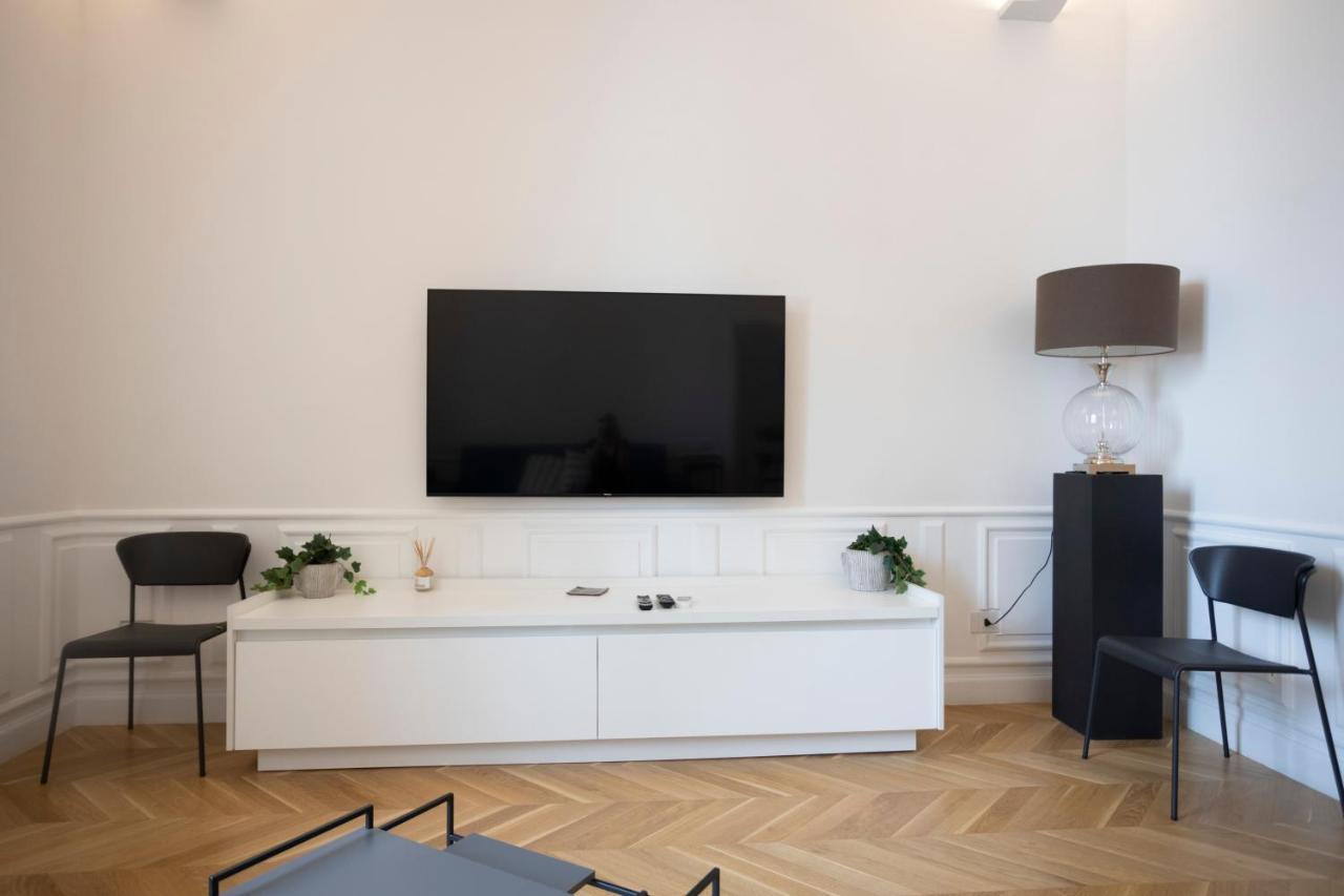 Sinonda Luxury Apartment ไมยอรี ภายนอก รูปภาพ